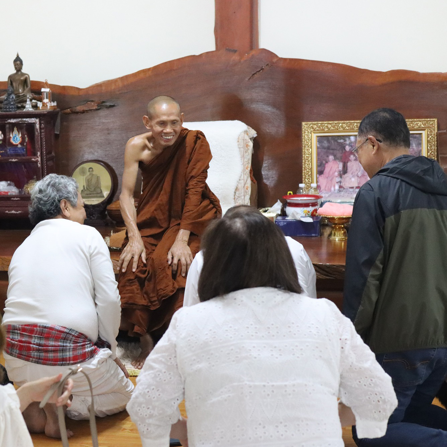 สะโรรักษ์ร่วมบุญผ้าป่าสามัคคีซื้อที่ดินถวายวัดป่าพุทธรรมผาบ่อง จ.เลย