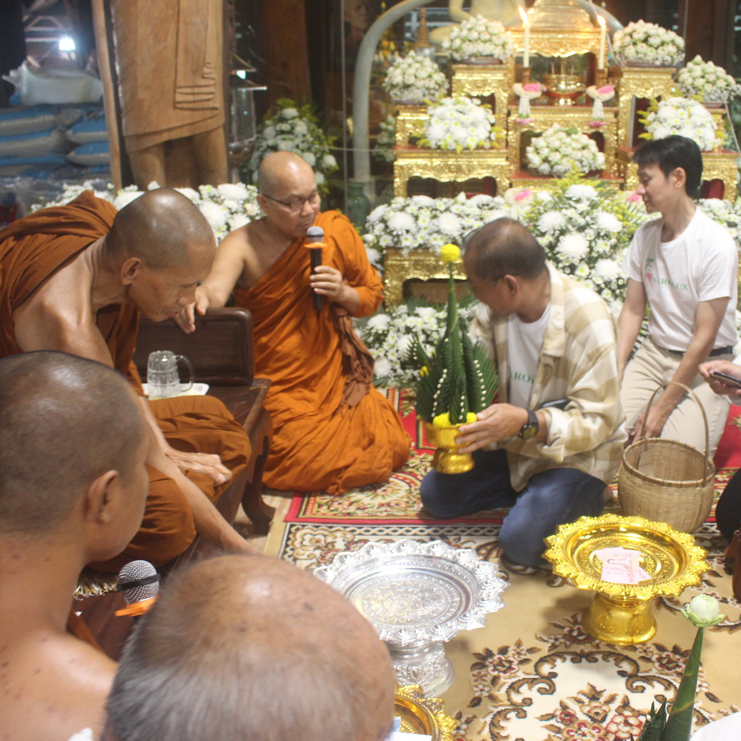 สะโรรักษ์ร่วมบุญผ้าป่าสามัคคีซื้อที่ดินถวายวัดป่าพุทธรรมผาบ่อง จ.เลย