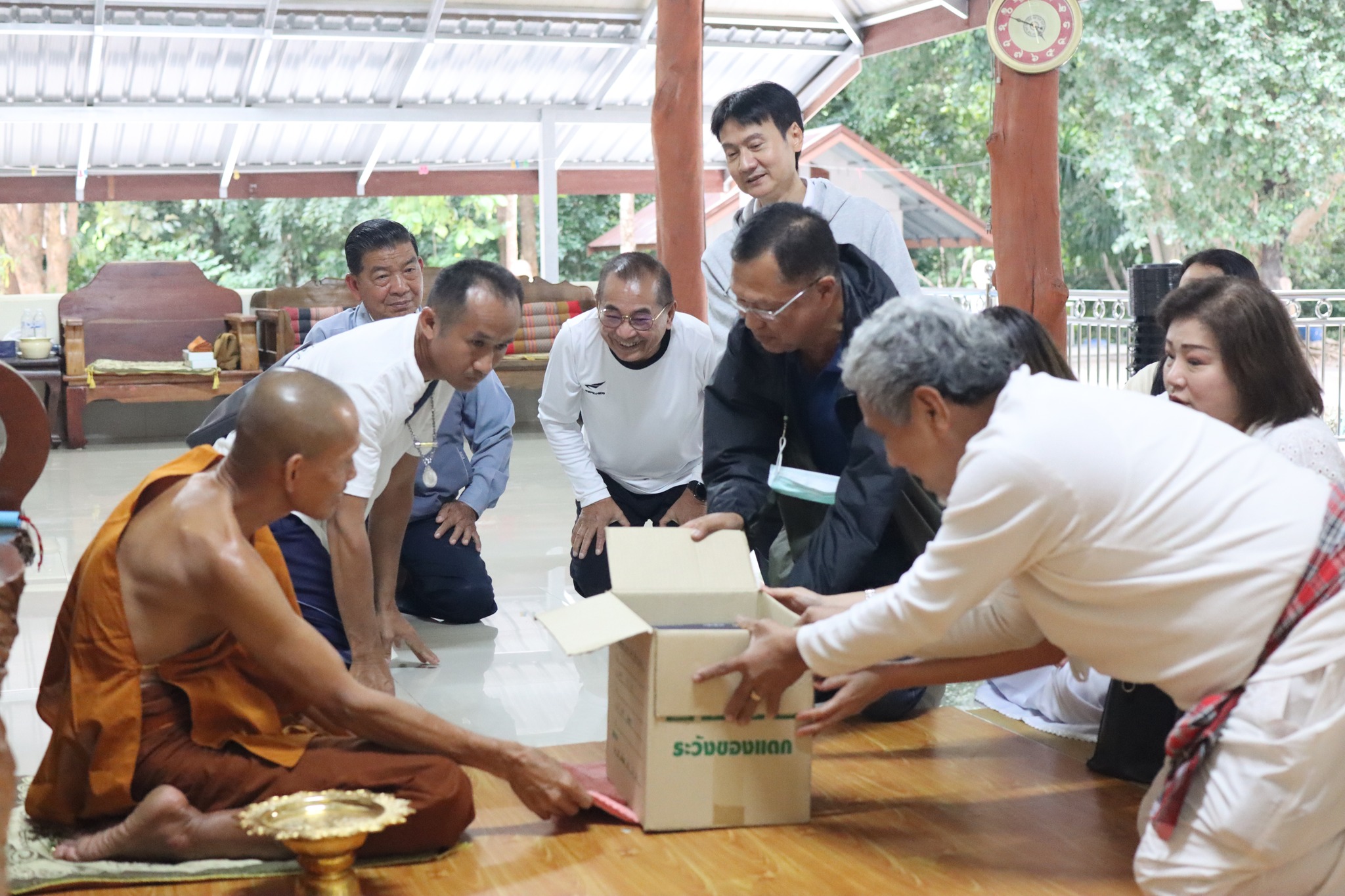 สะโรรักษ์ร่วมบุญผ้าป่าสามัคคีซื้อที่ดินถวายวัดป่าพุทธรรมผาบ่อง จ.เลย