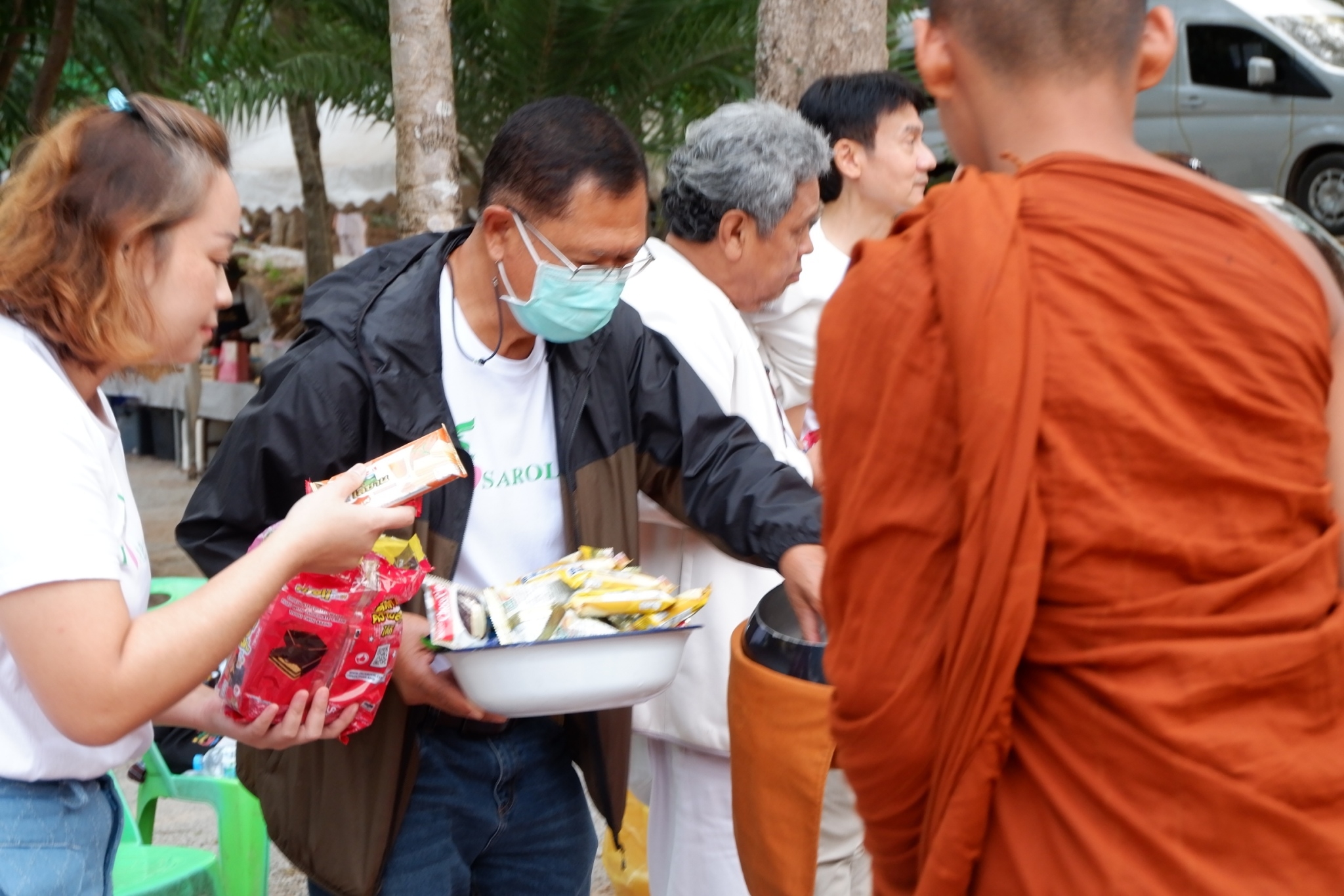 สะโรรักษ์ร่วมบุญผ้าป่าสามัคคีซื้อที่ดินถวายวัดป่าพุทธรรมผาบ่อง จ.เลย