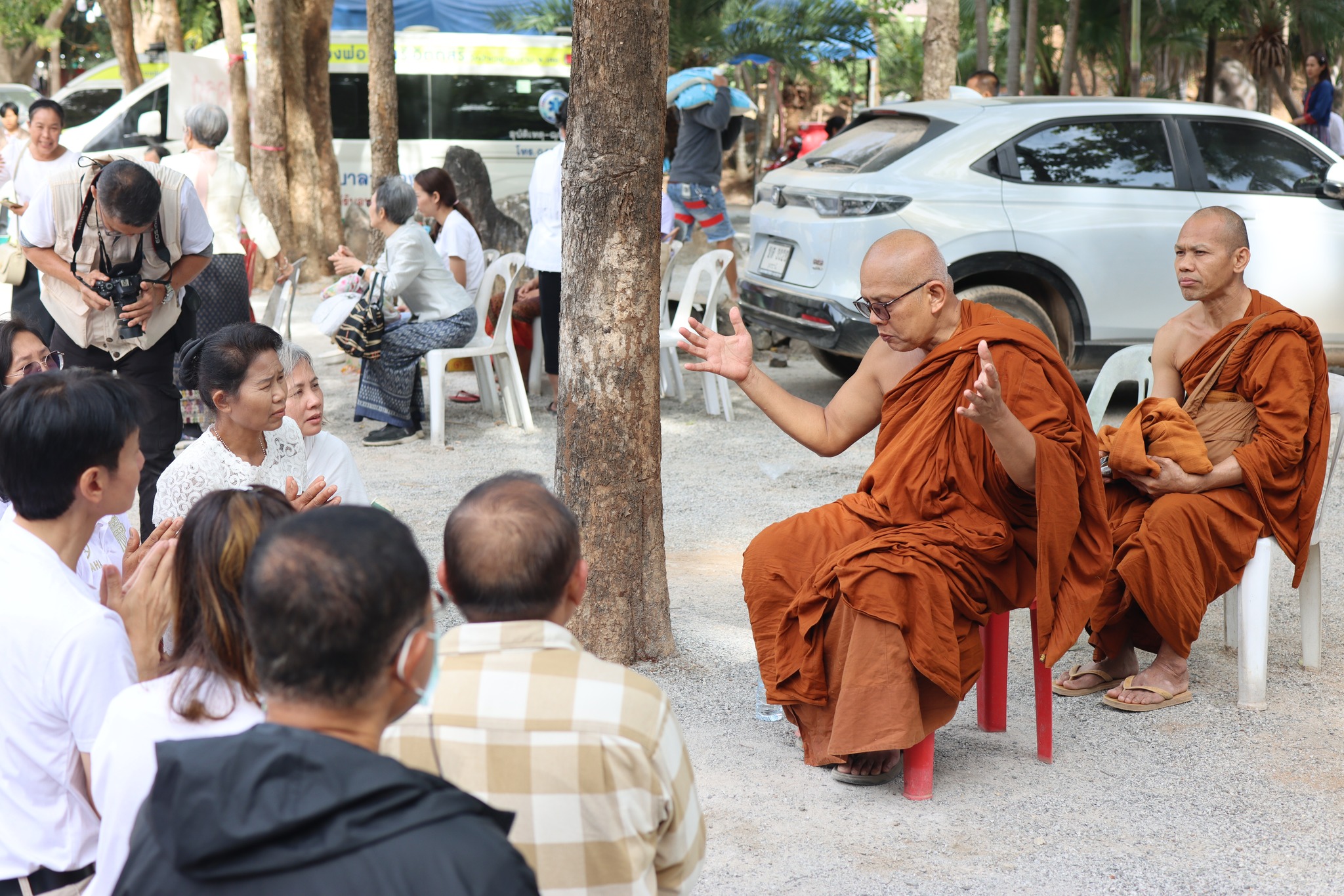 สะโรรักษ์ร่วมบุญผ้าป่าสามัคคีซื้อที่ดินถวายวัดป่าพุทธรรมผาบ่อง จ.เลย