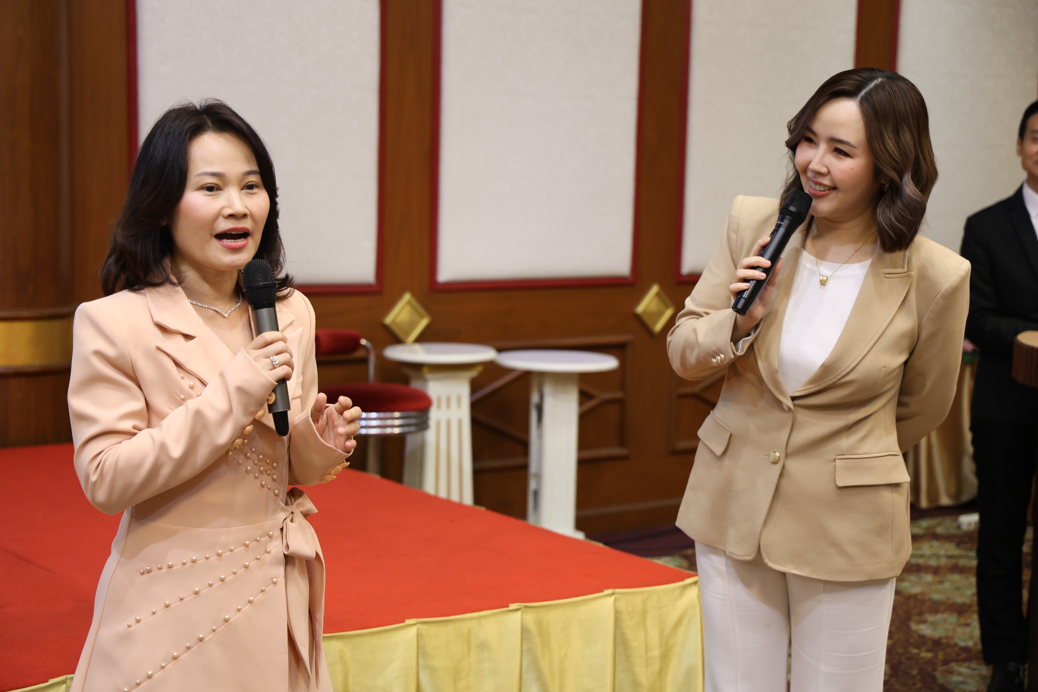 สัมมนาธุรกิจสะโรรักษ์สู่ความเป็นเลิศ 2