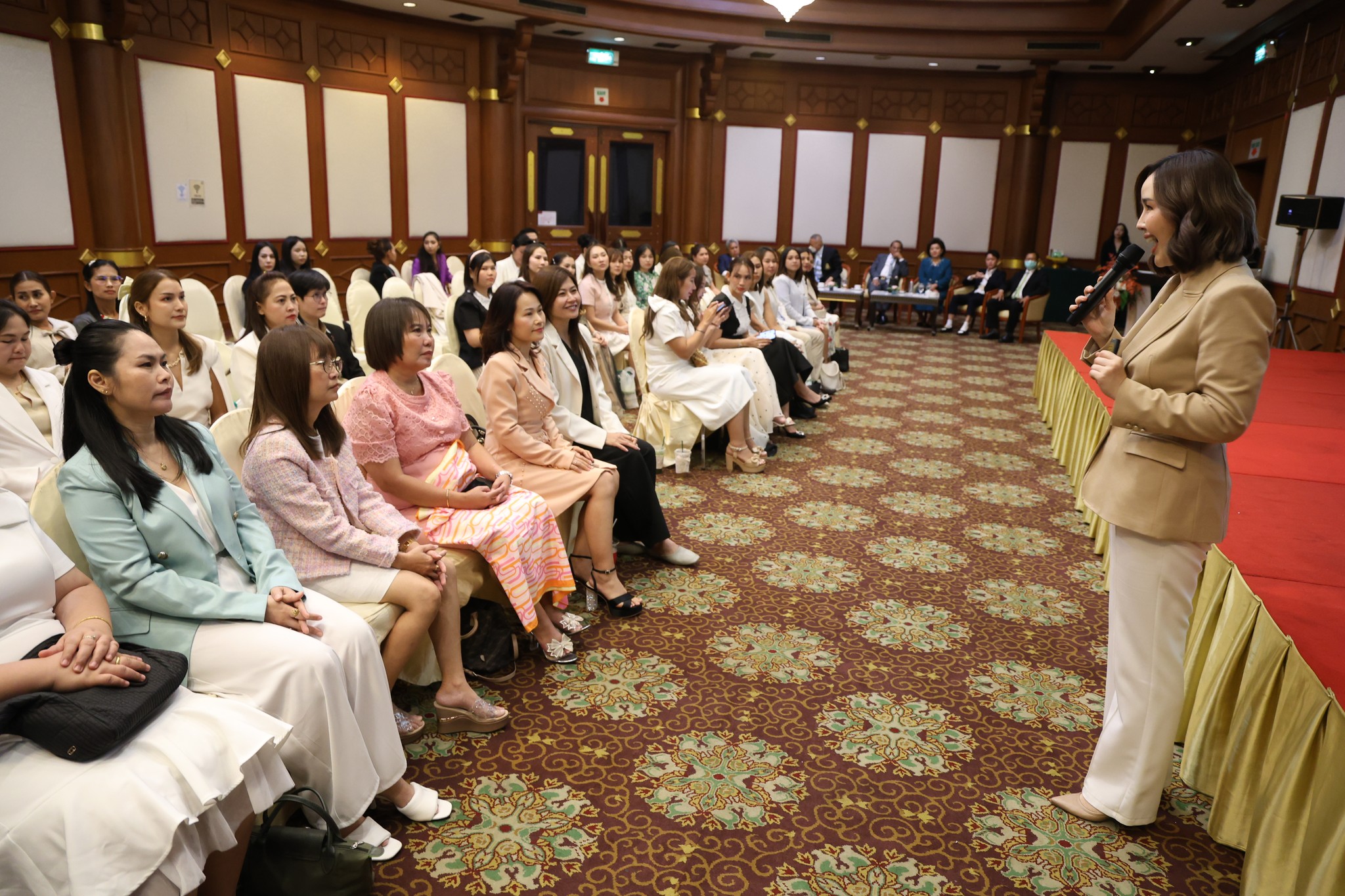 สัมมนาธุรกิจสะโรรักษ์สู่ความเป็นเลิศ 2