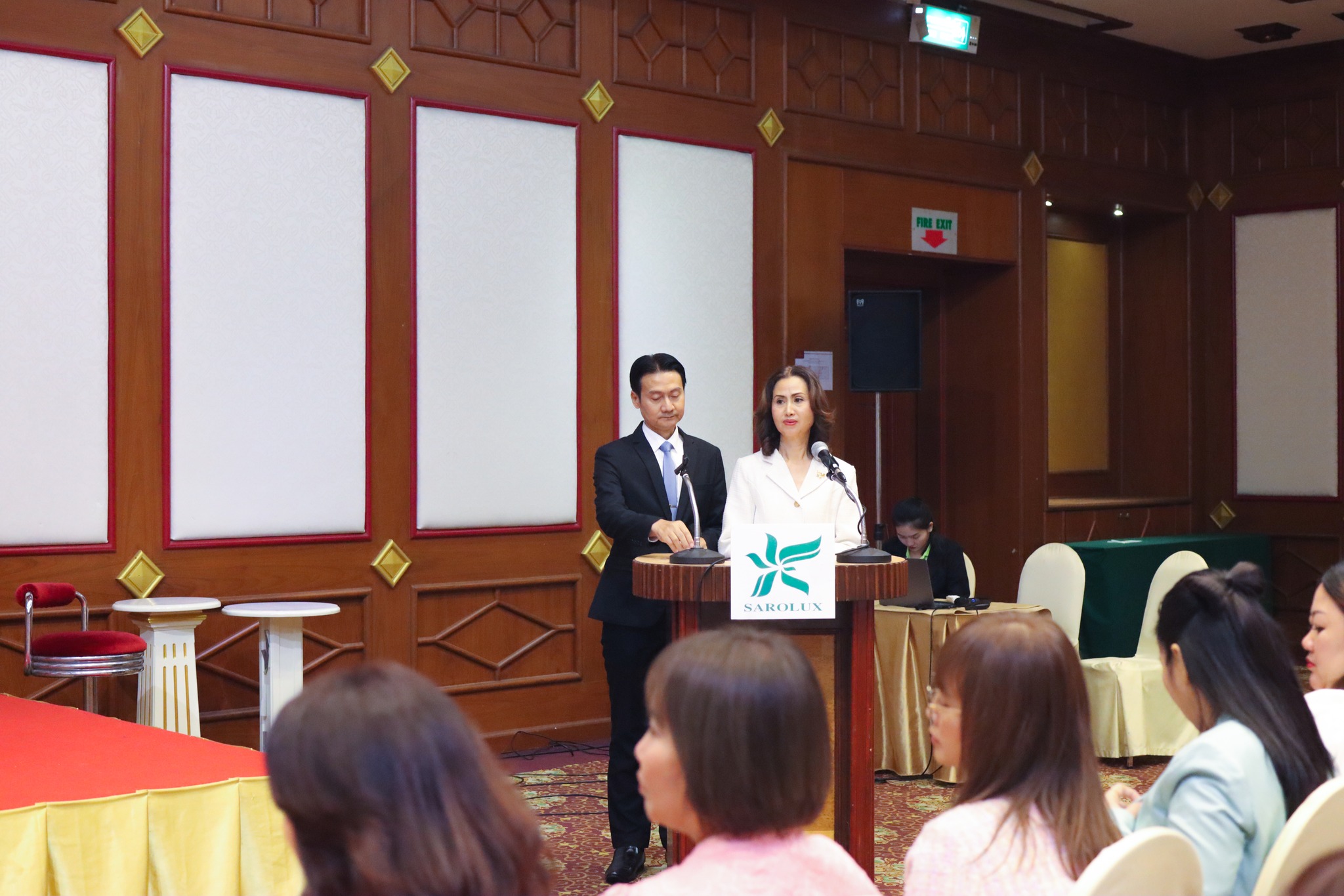 พิธีต่อสัญญาแฟรนไชร์ศูนย์ความงามสะโรรักษ์วันที่ 13 มิถุนายน 2568