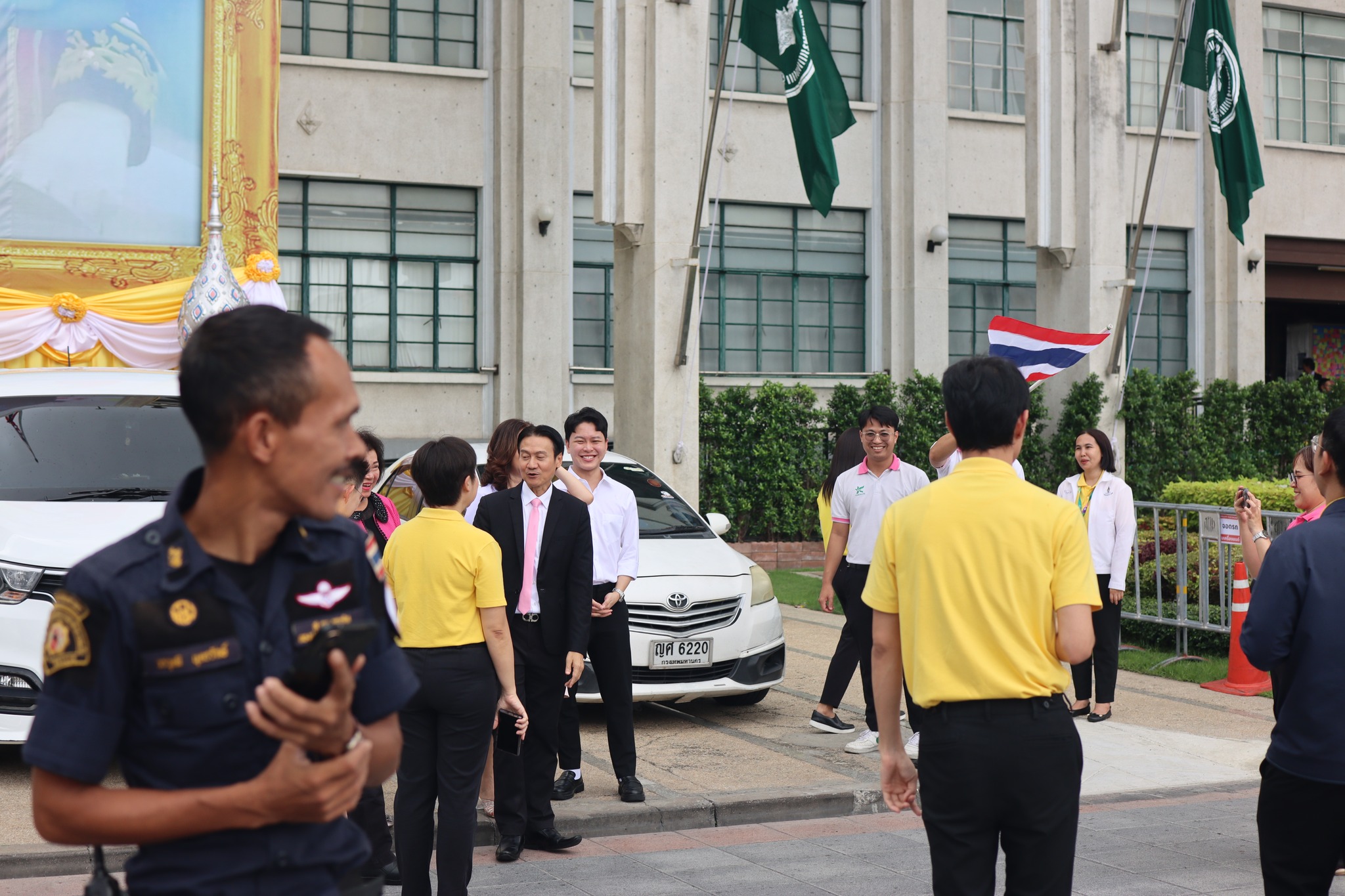 ร่วมบริจาคของ สะโรรักษ์ ส่งใจช่วยชายแดน