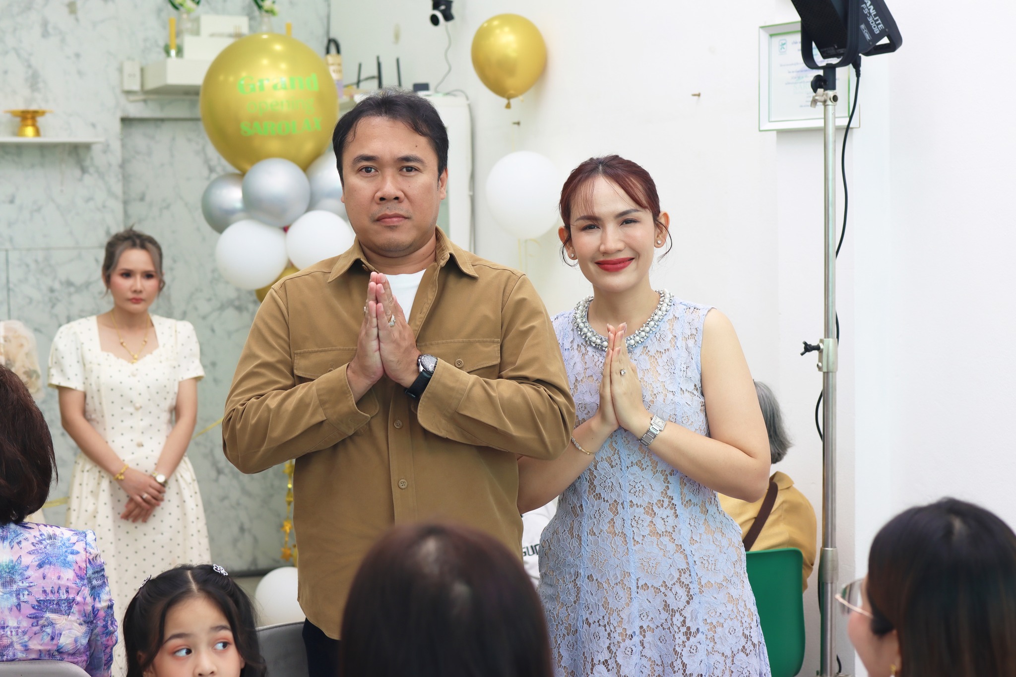 พิธีเปิดศูนย์ความงามสะโรรกษ์สาขาแม่กลอง จ.สมุทรสงคราม พิธีเปิดศูนย์ความงามสะโรรกษ์สาขาแม่กลอง จ.สมุทรสงคราม