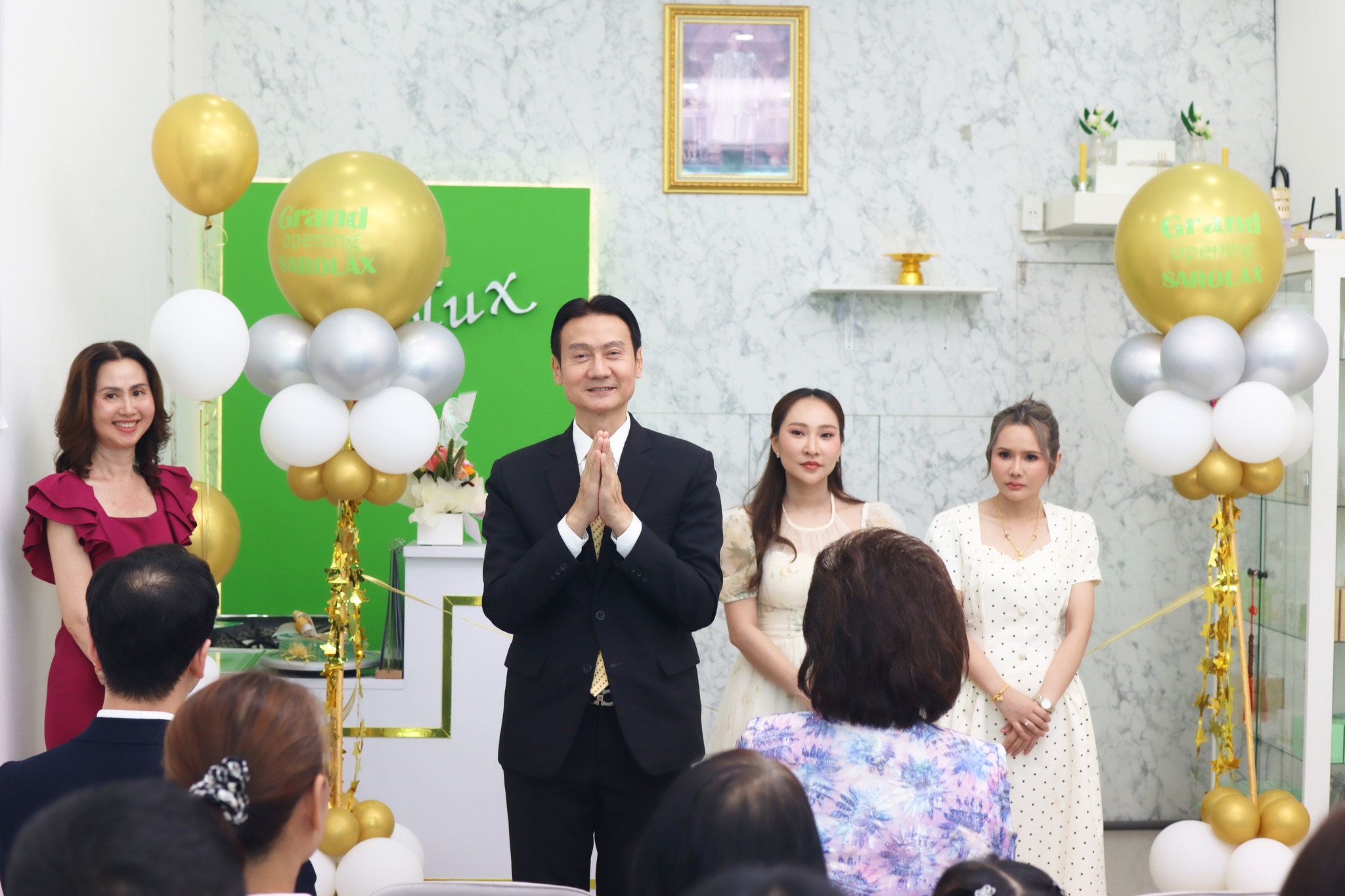 พิธีเปิดศูนย์ความงามสะโรรกษ์สาขาแม่กลอง จ.สมุทรสงคราม พิธีเปิดศูนย์ความงามสะโรรกษ์สาขาแม่กลอง จ.สมุทรสงคราม