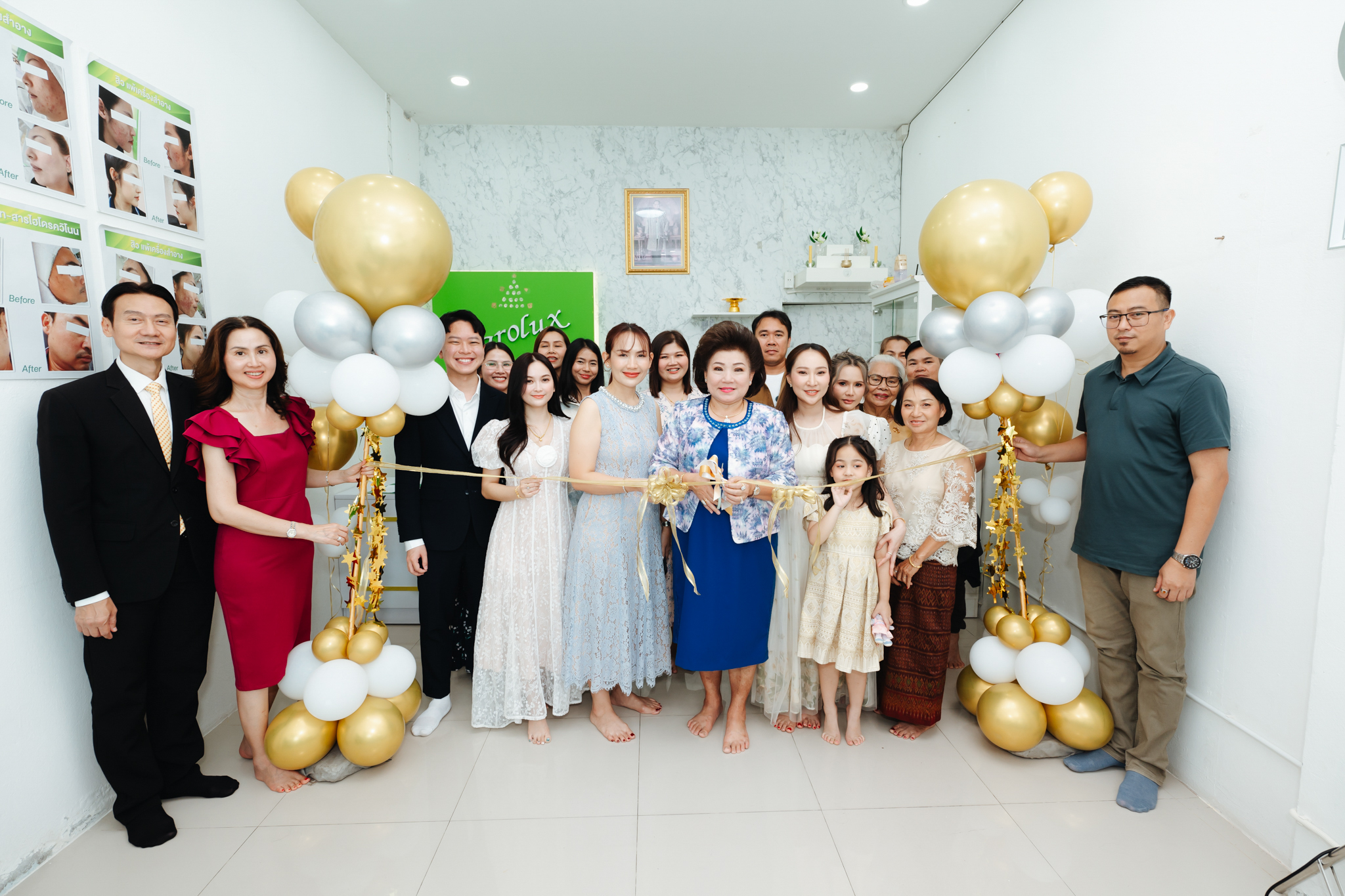 พิธีเปิดศูนย์ความงามสะโรรกษ์สาขาแม่กลอง จ.สมุทรสงคราม พิธีเปิดศูนย์ความงามสะโรรกษ์สาขาแม่กลอง จ.สมุทรสงคราม