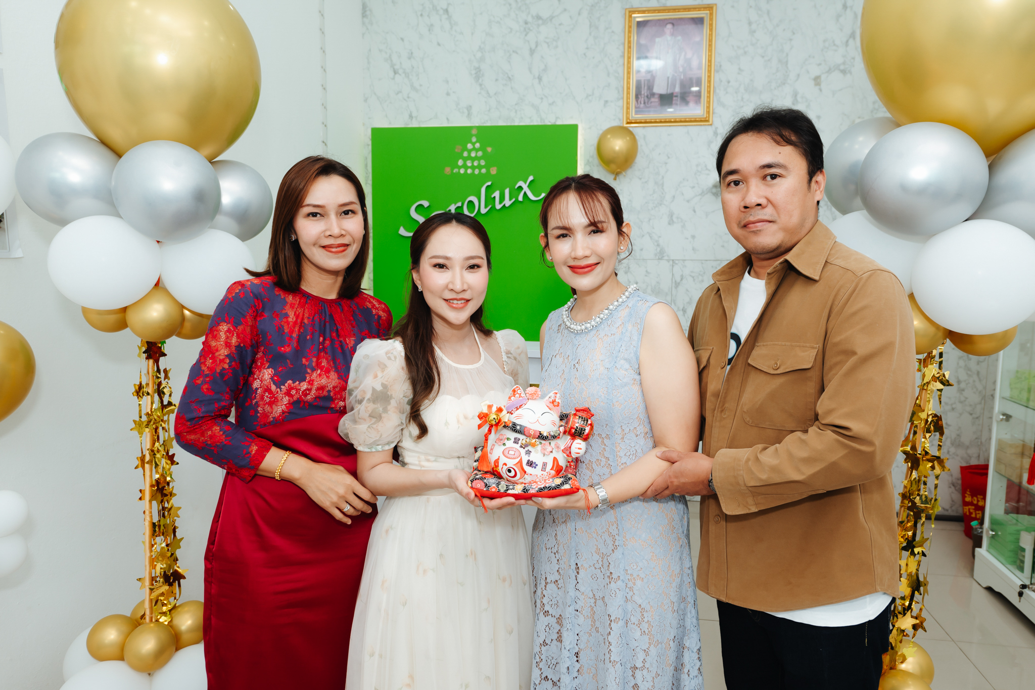 พิธีเปิดศูนย์ความงามสะโรรกษ์สาขาแม่กลอง จ.สมุทรสงคราม พิธีเปิดศูนย์ความงามสะโรรกษ์สาขาแม่กลอง จ.สมุทรสงคราม