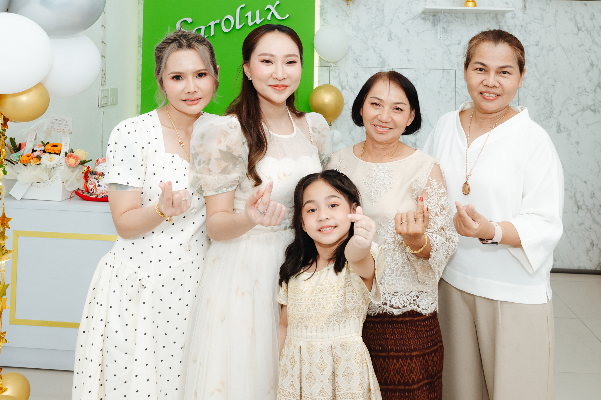 พิธีเปิดศูนย์ความงามสะโรรกษ์สาขาแม่กลอง จ.สมุทรสงคราม พิธีเปิดศูนย์ความงามสะโรรกษ์สาขาแม่กลอง จ.สมุทรสงคราม